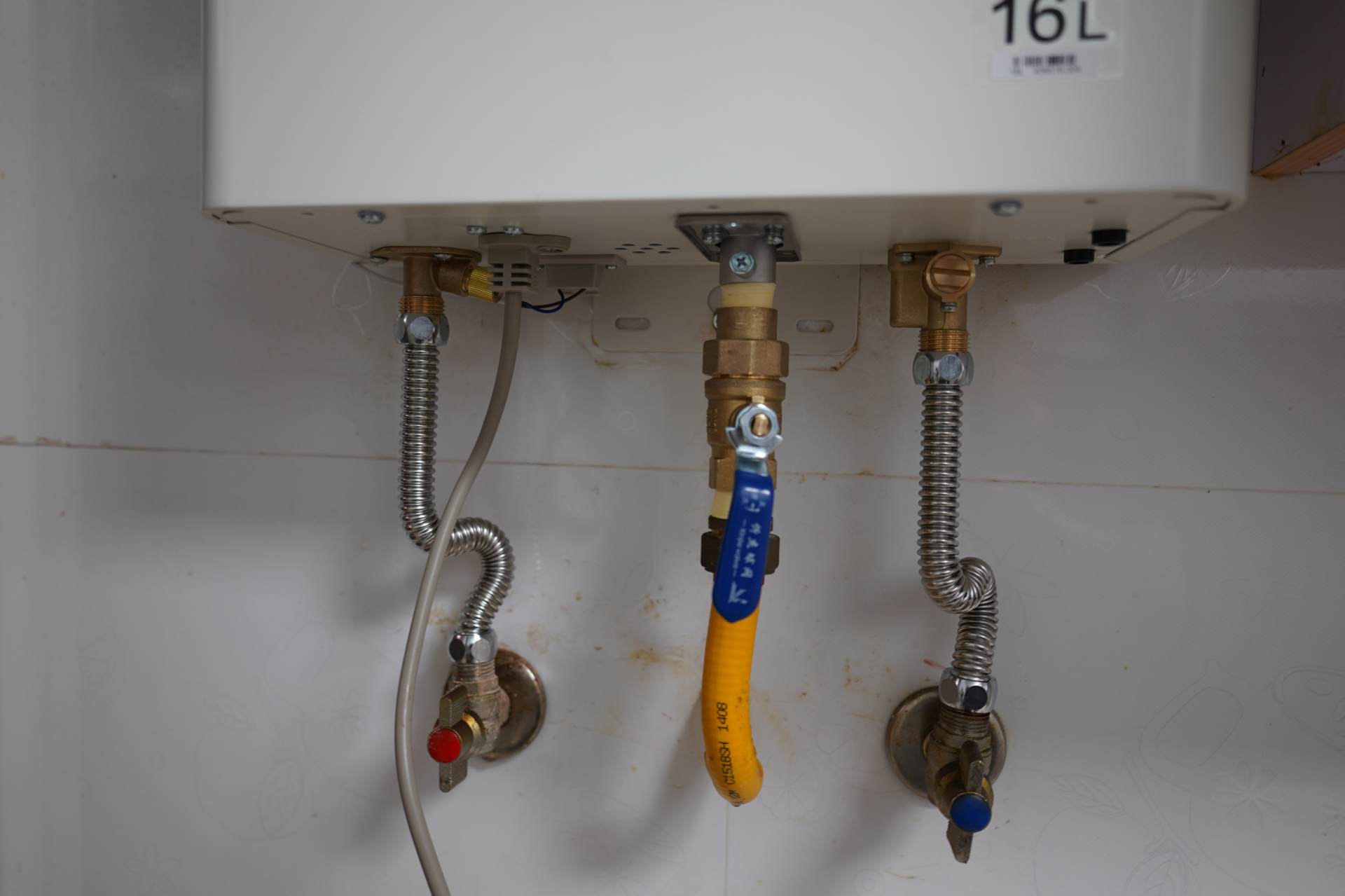 能率热水器如何改零冷水,老式能率热水器维修