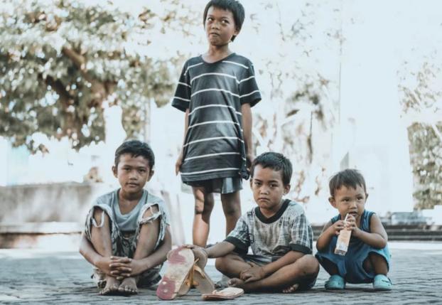 孩子同学弄坏他的东西应如何处理,同学把孩子的东西弄坏丢怎么处理