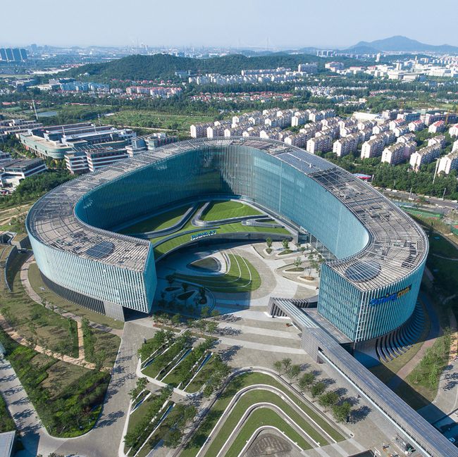 苏宁易购进入阿里时代,苏宁易购和京东商城的竞争者分析