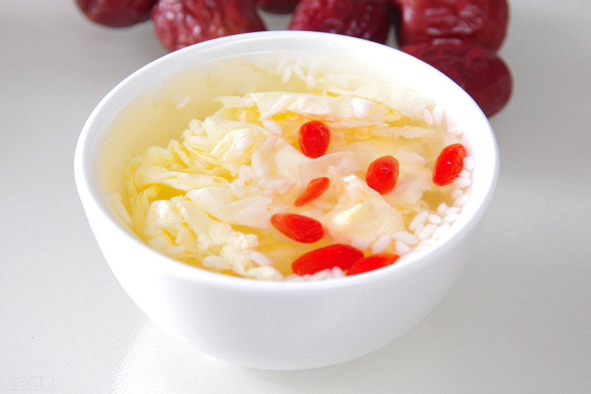 月子家人照顾还是请月嫂,家人月子陪护需要做什么