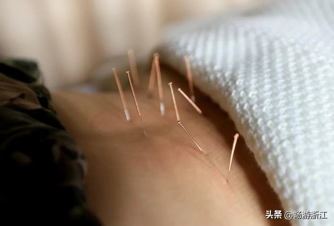 一座古朴纯真的古镇,一座千年古镇的风尘与蜕变