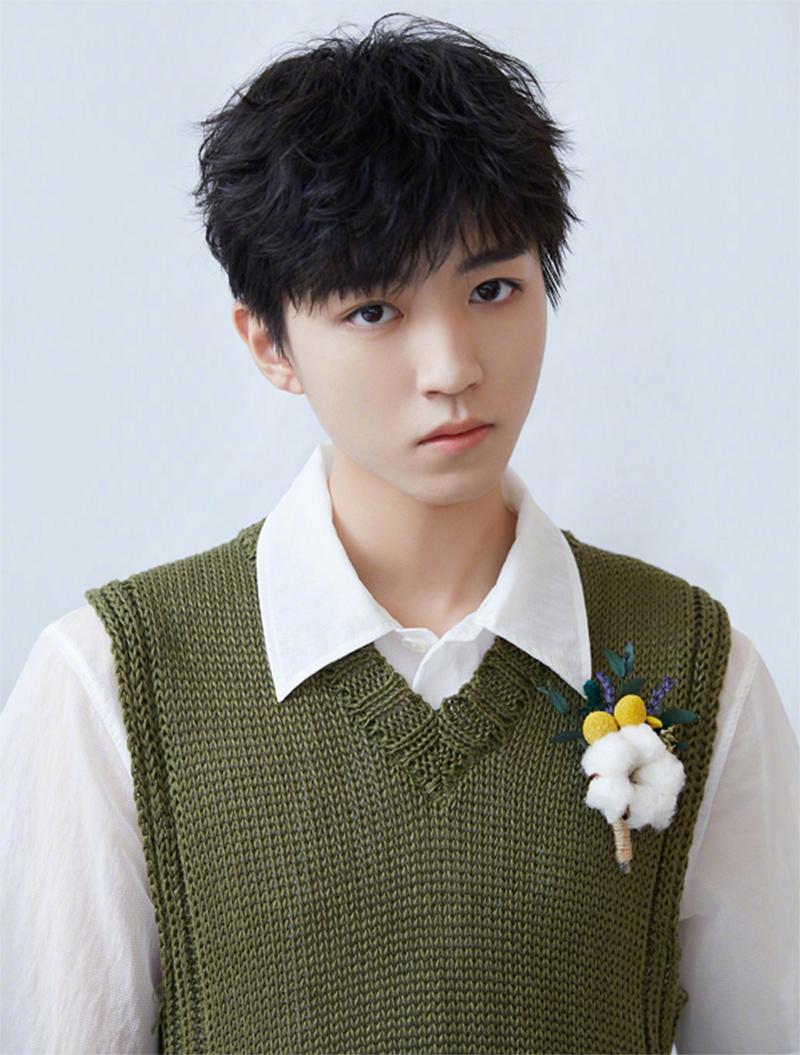 学校校草的穿搭该咋穿,学院风穿搭樱花校园