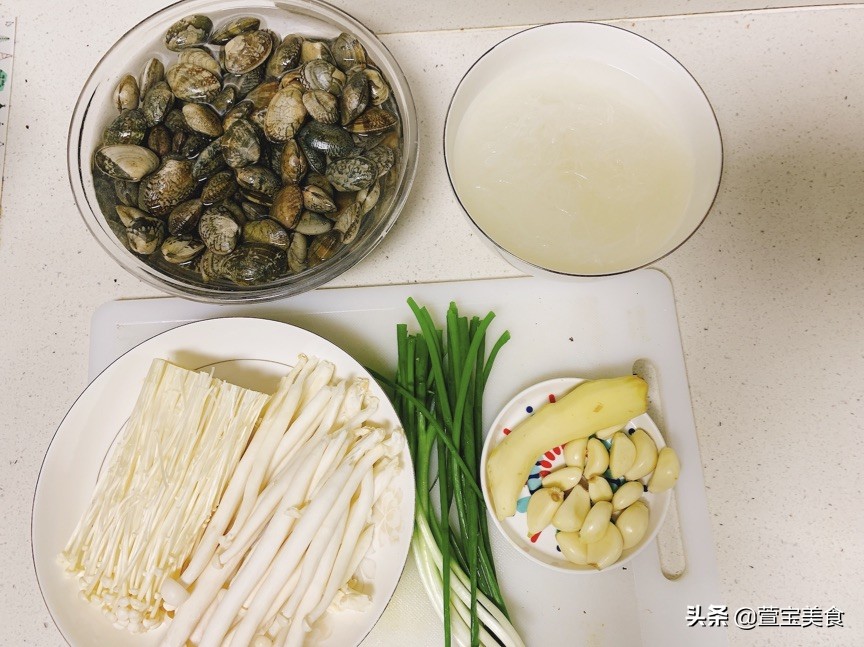 好吃的花甲粉丝煲花甲汤,冬日暖胃还美味的香锅花甲粉丝煲