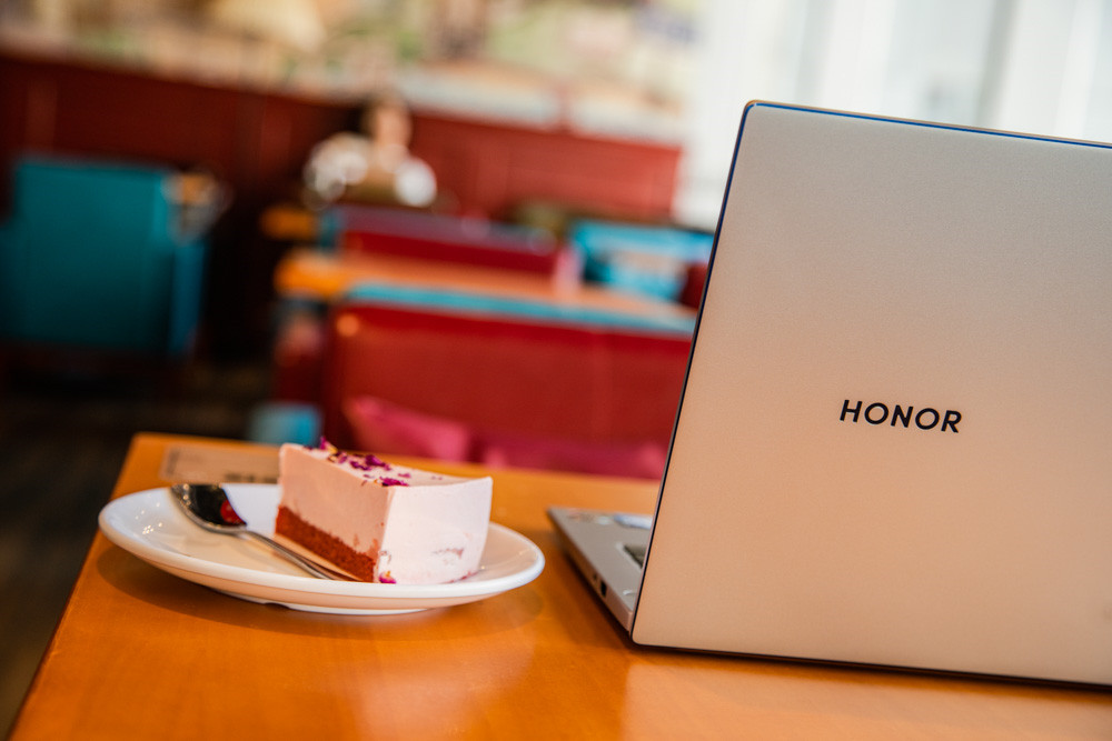 荣耀笔记本电脑magicbook14,magicbook15和14哪个值得入手