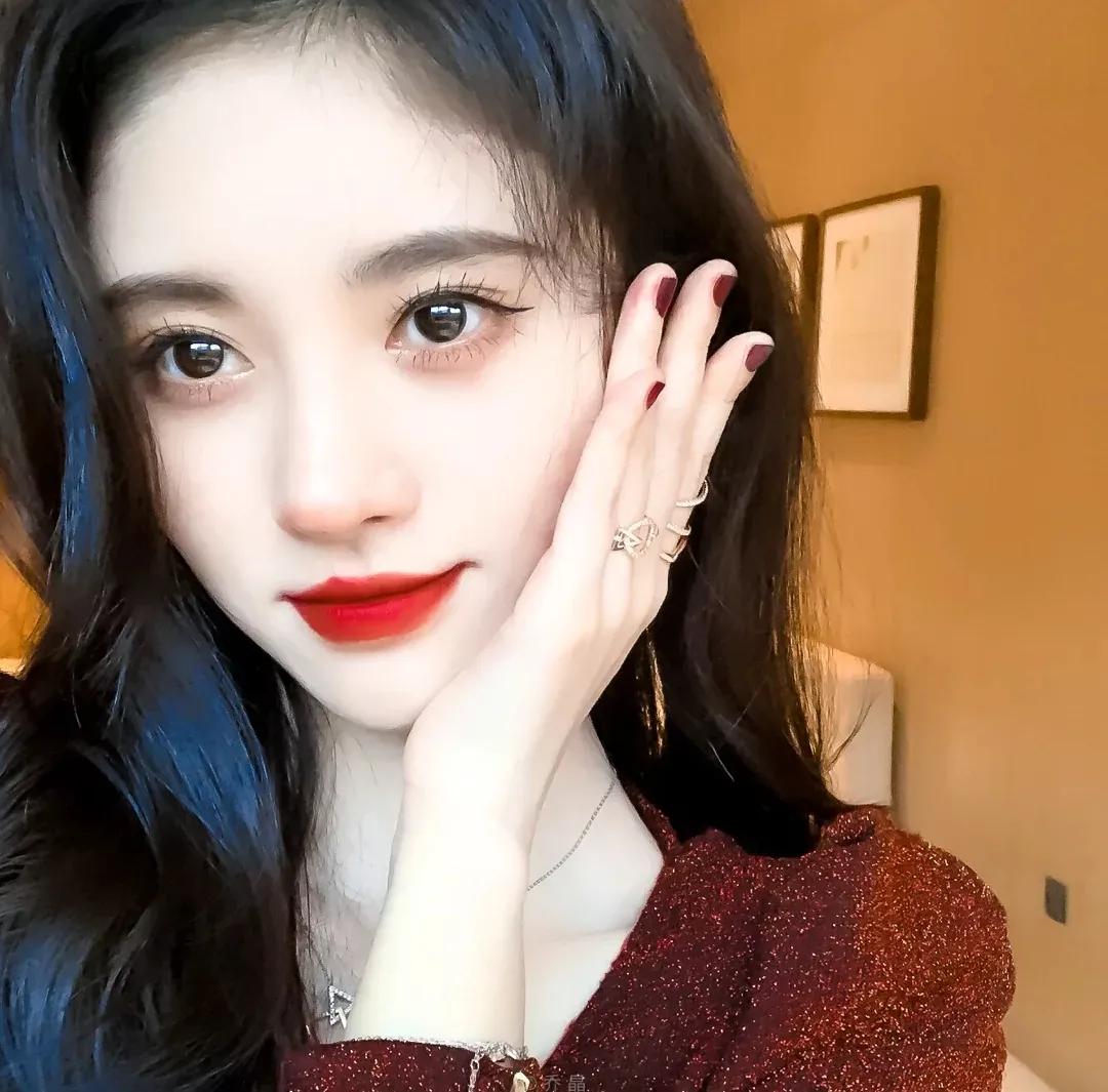 鞠婧祎头像漫画,头像女生鞠婧祎