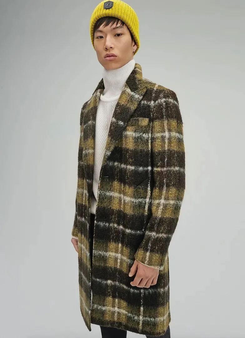 中国体育生标志的羽绒服,体育生羽绒服火了