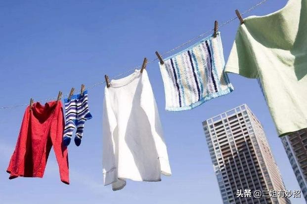 新买黑色衣服怎么防止掉色小妙招,衣服咋染色不容易掉色