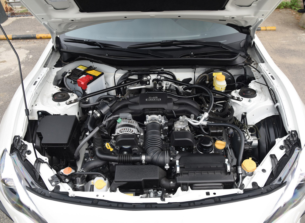 花十万就能买到一台跑车丰田86,丰田86跑车二手车