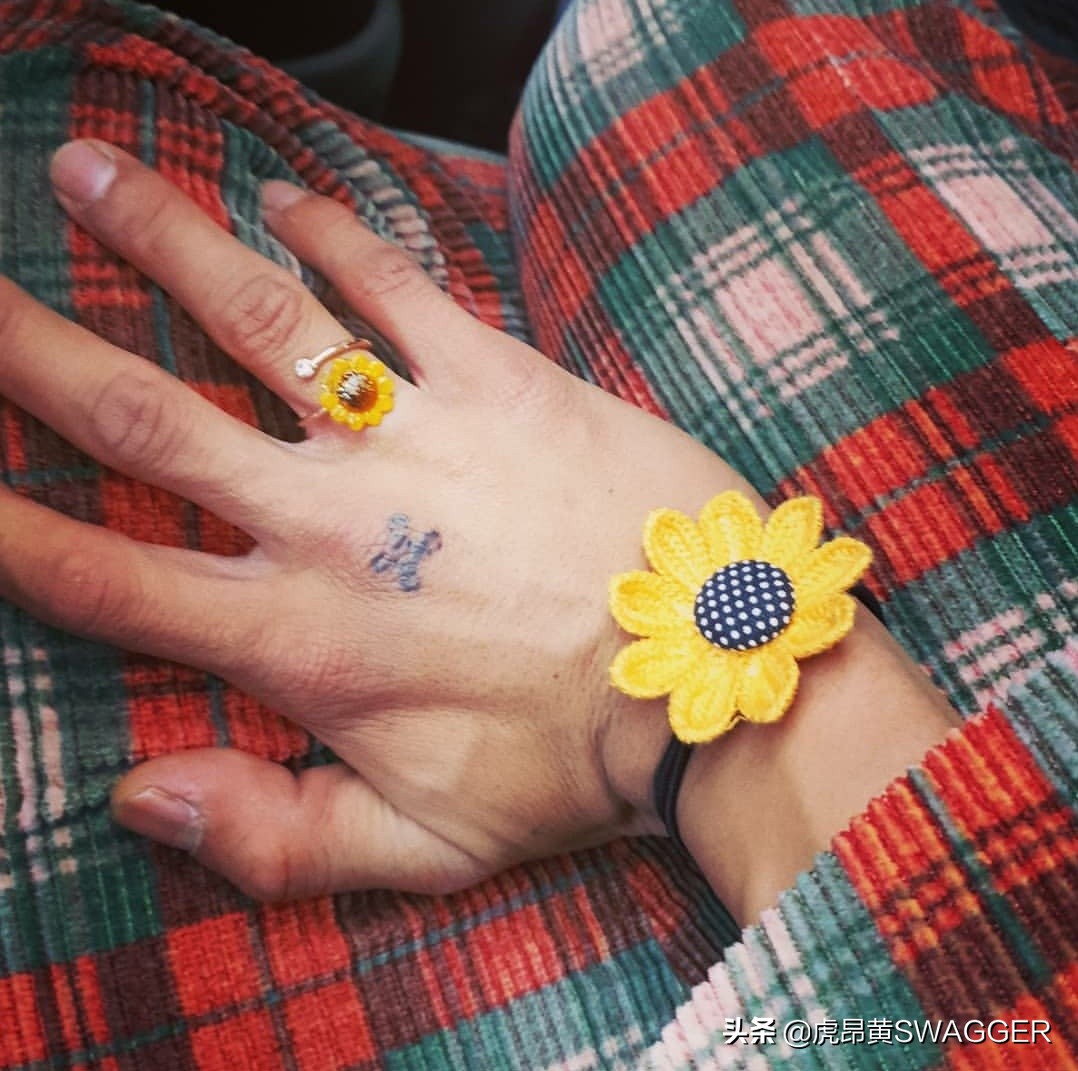 宋旻浩演唱会穿搭,韩国歌手宋旻浩