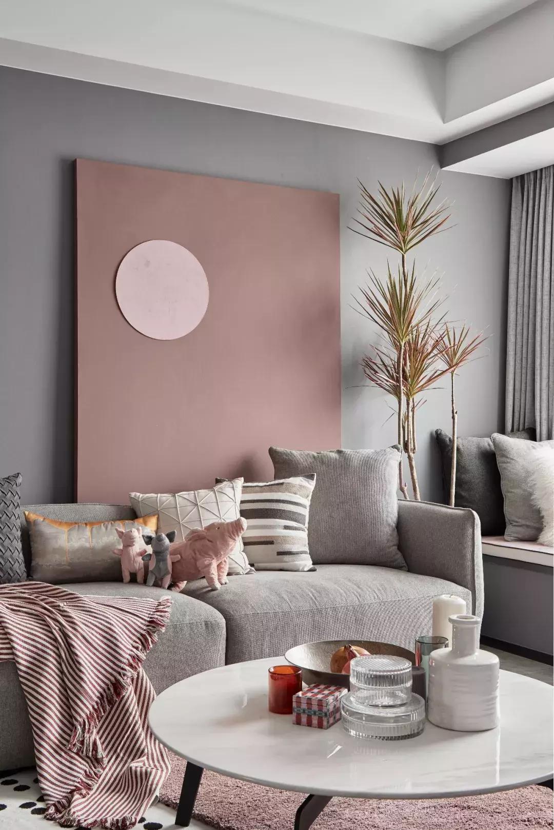 高级灰粉色卧室装修案例,高级灰的颜色铺在家里简约大气