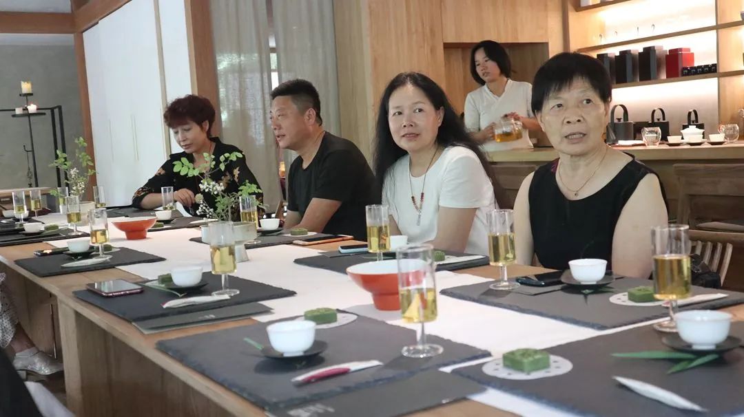 10位意见领袖打卡果岭，让有组织的圈子更有乐子