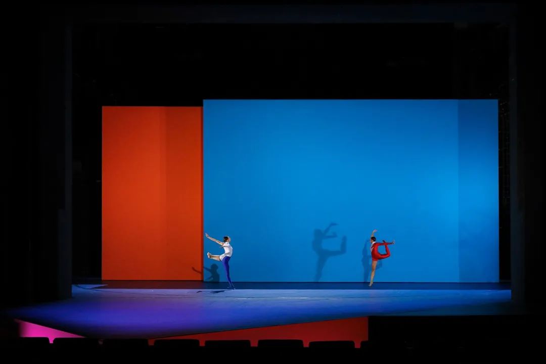 SebastianHannak/震撼心灵的舞台空间美学