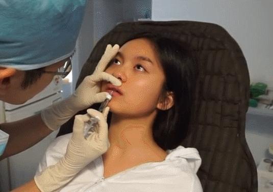 最漂亮标准嘴唇,现代女性新标准图片