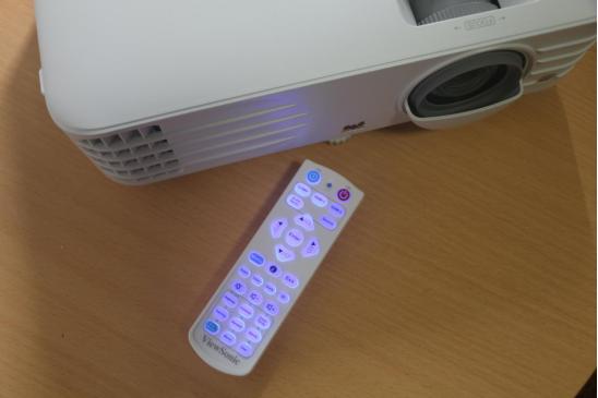 使用方便兼容性好的投影仪推荐4k,px727hd投影仪