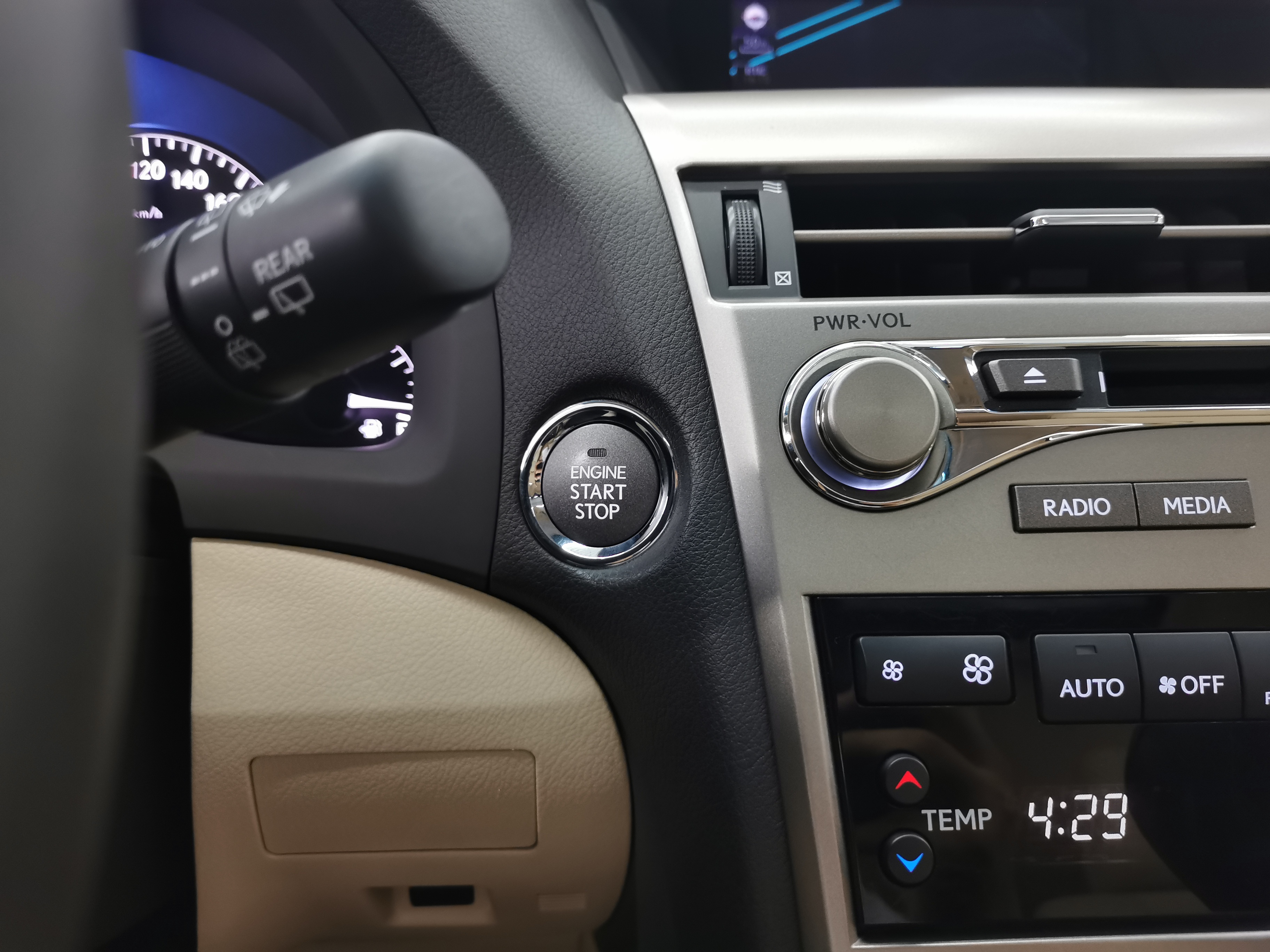 热门汽车推荐平价车型,抵押车热门车型