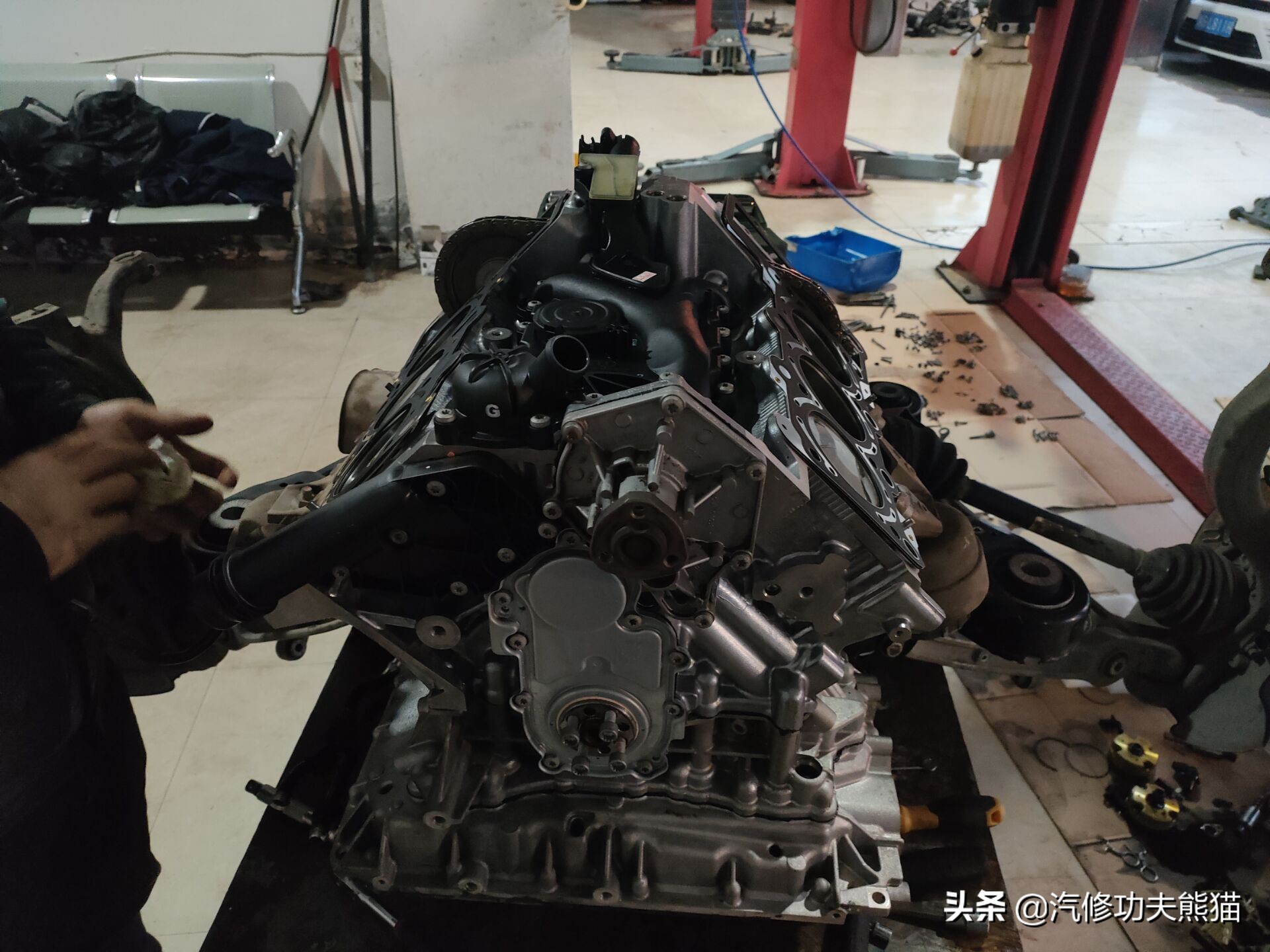 08款奥迪a6l手动挡2.0t烧机油么,09款奥迪a6l2.4烧机油怎么解决