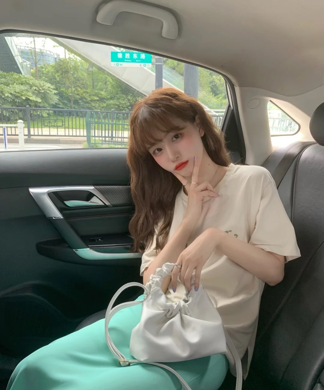 夏季韩系精致的日常通勤穿搭,简约大气的气质通勤风秋季穿搭