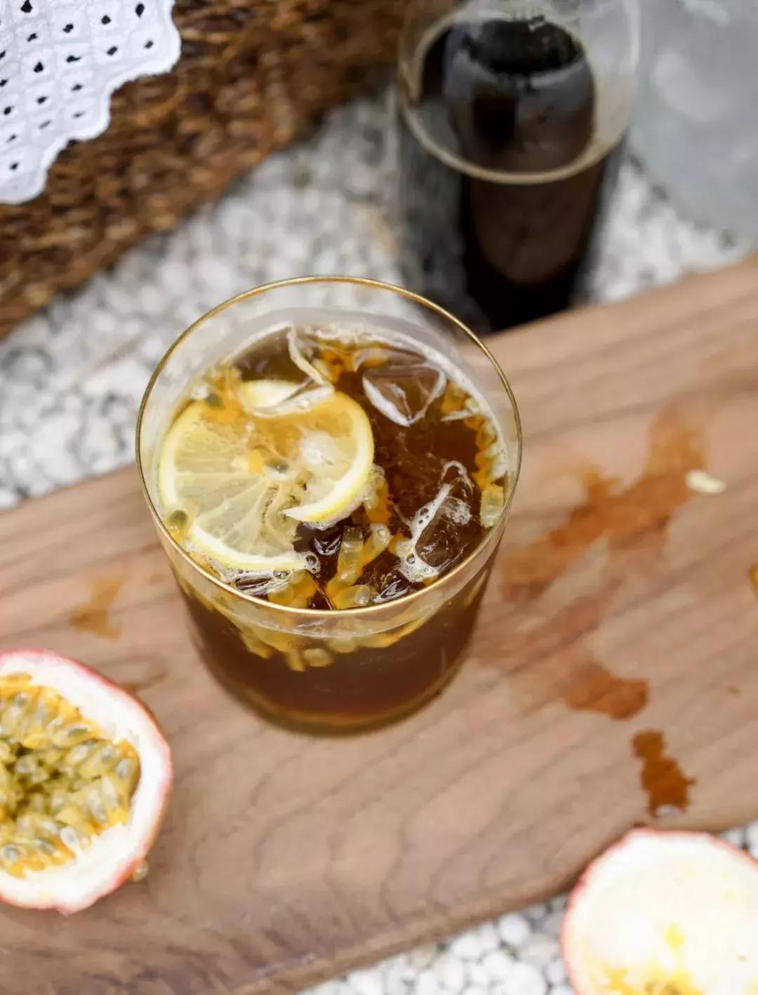 野餐喝什么饮料,晚上野餐准备什么吃的