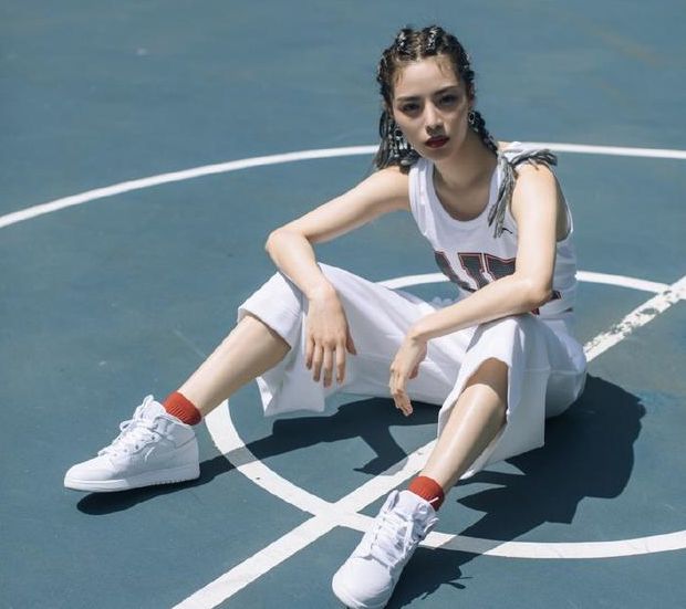 杨幂陈都灵回眸宿命感,杨幂古力娜扎钟楚曦