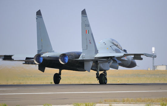 国家之力*压打**失败，美叹维护科技霸权先输一局，却让中国更团结