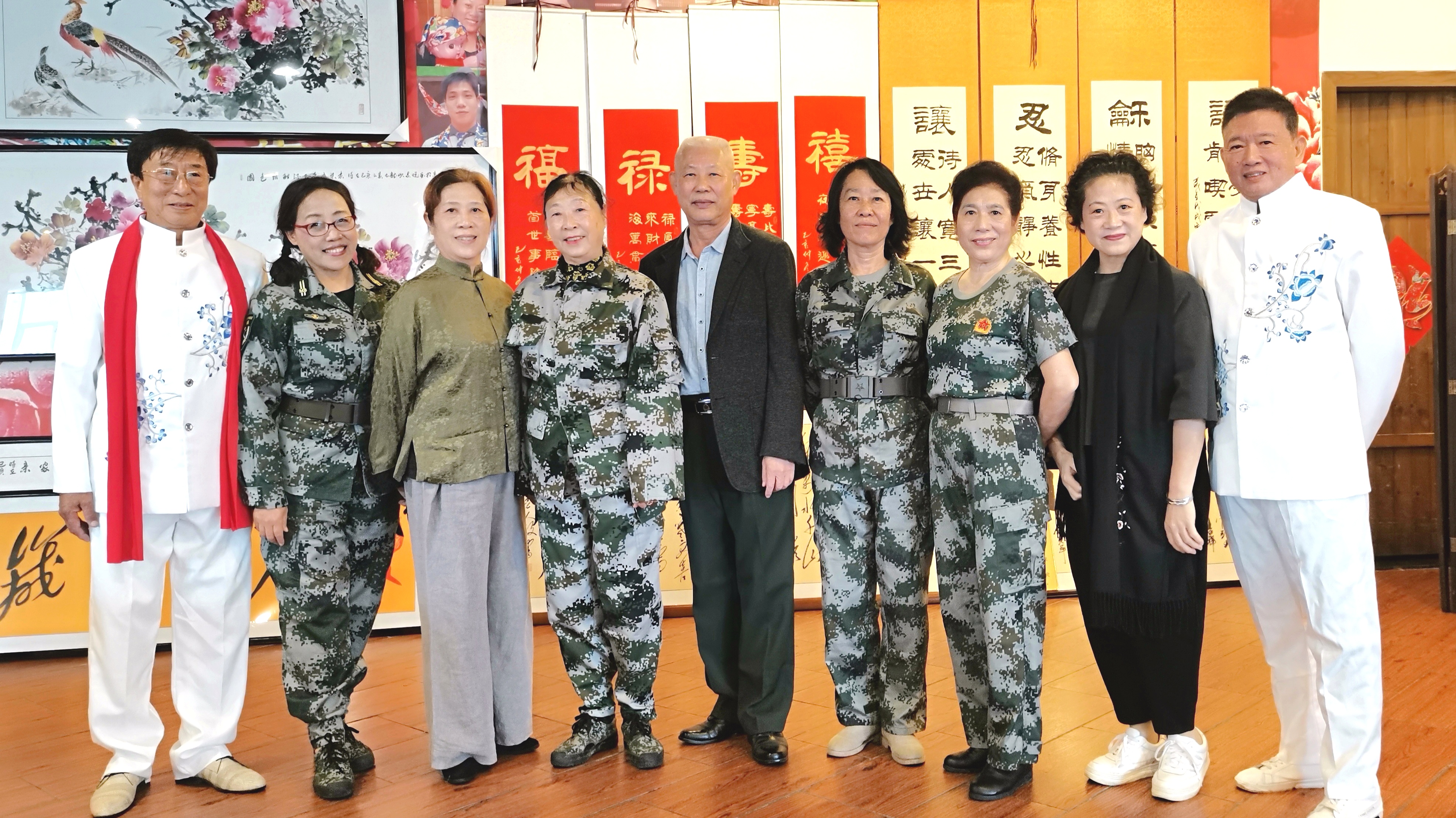 《纪念毛主席诞辰127周年诗词朗诵演唱会》圆满成功