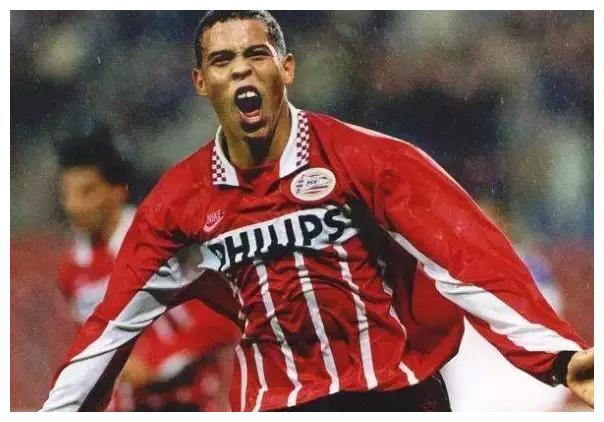 大罗是最年轻的足球先生,大罗外星人形态