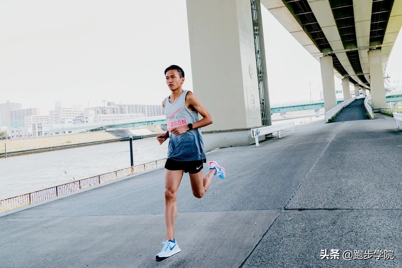 关于治疗脚踝扭伤的文章,脚踝扭伤的四个恢复阶段