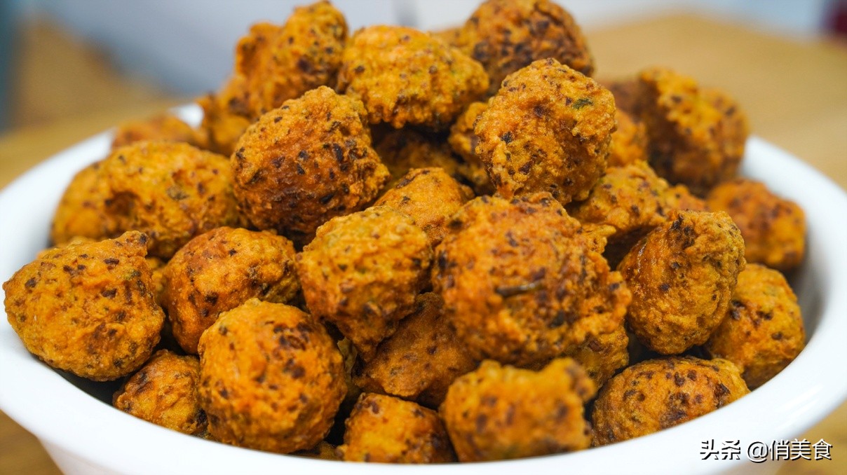 不放鸡蛋的青萝卜丸子,萝卜丸子这样做金黄酥脆美味解馋