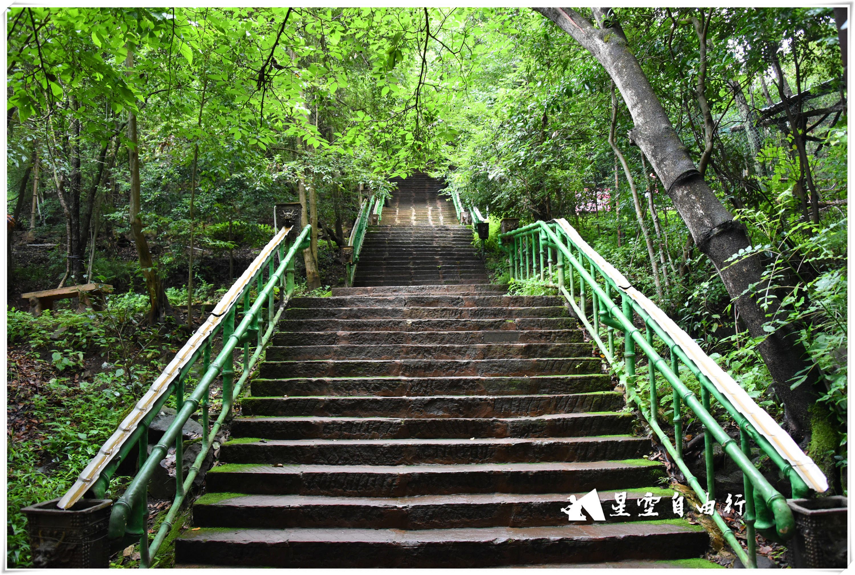 玻璃桥青龙峡,大瀑布玻璃栈道有碎裂效果吗