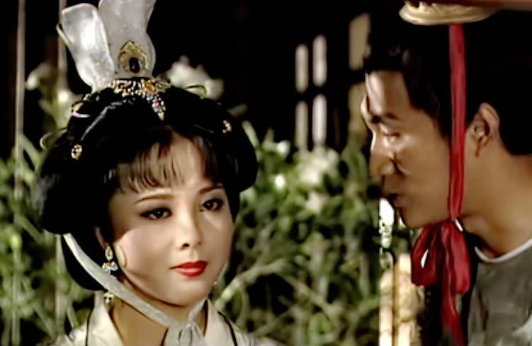 出道35年,28岁成名的2段婚姻