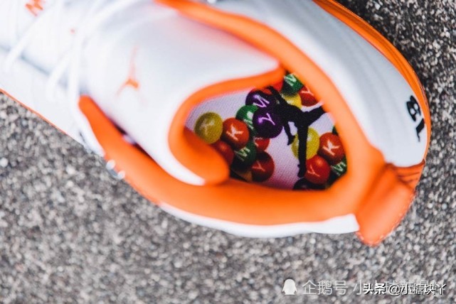 aj复古篮球鞋灰白蓝,不一样颜色的aj