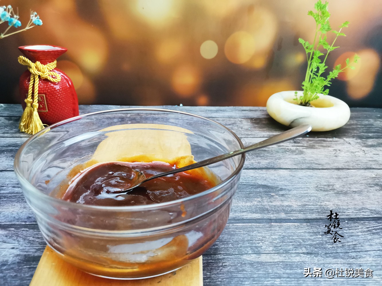 鸡翅这样做比烤的好吃,鸡翅怎么烤好吃到吮指