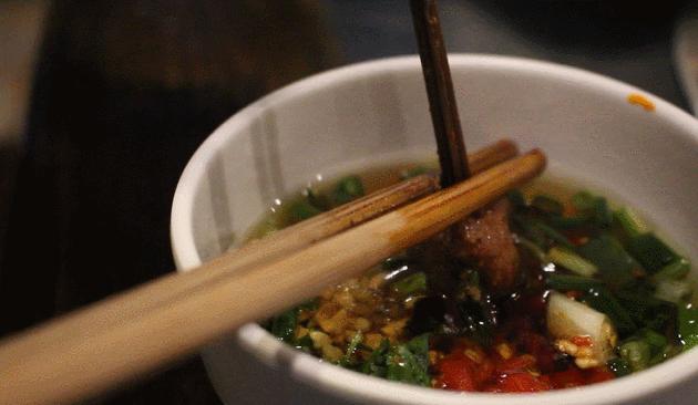 报告！春熙路有只“兔子疯了”