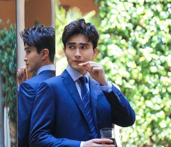 杨幂旗下艺人快递小哥,杨幂签约快递小哥