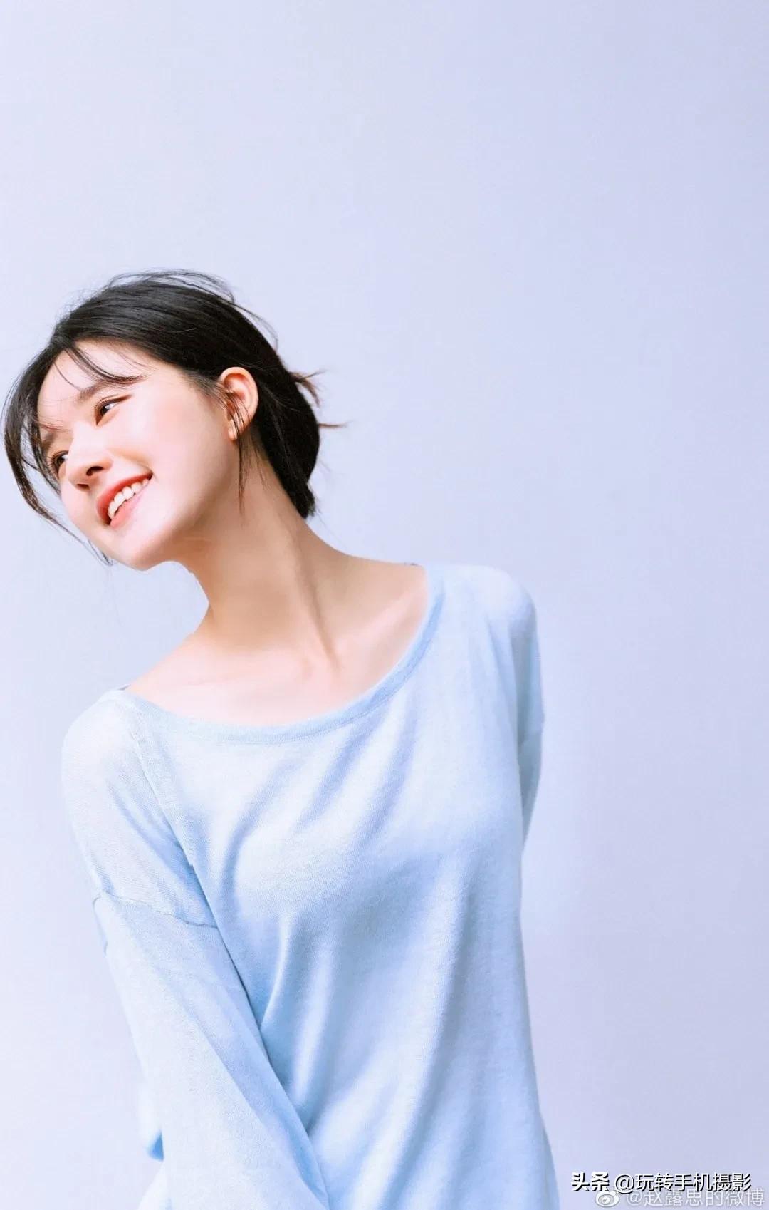 跟着赵露思学发抖音,和赵露思学拍照姿势