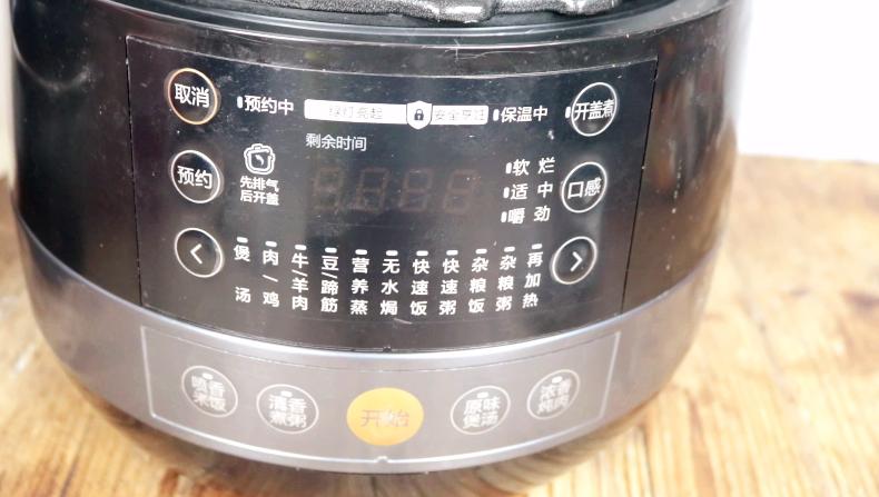 排骨汤最简单的做法,排骨汤怎么煮软烂入味适合老人吃