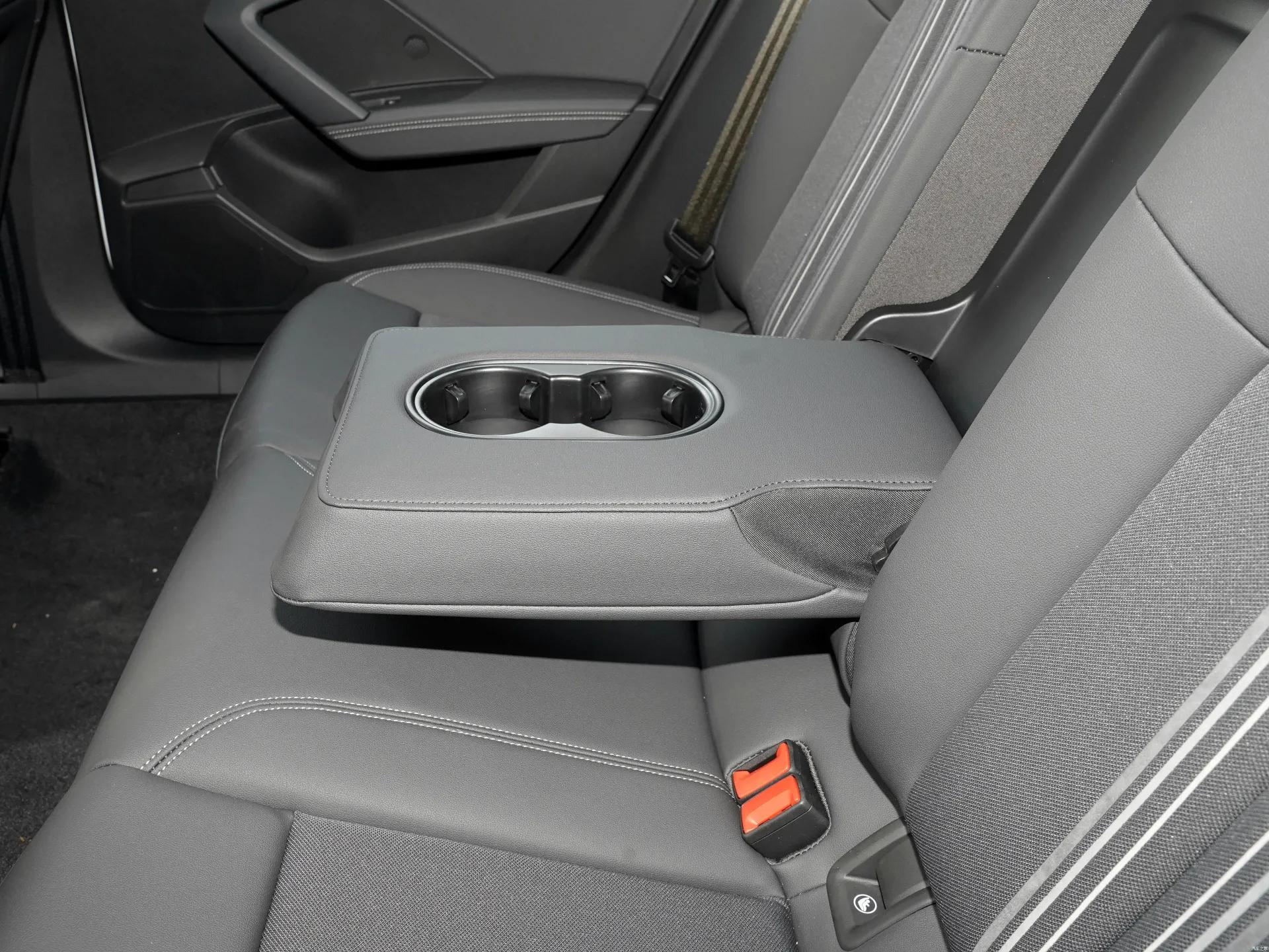 奥迪a3敞篷车2021款多少钱新车,a3l奥迪2021款两厢落地价