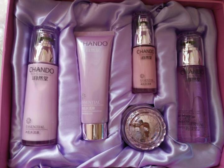 自然堂和佰草集和珀莱雅哪个好,珀莱雅自然堂佰草集哪个好