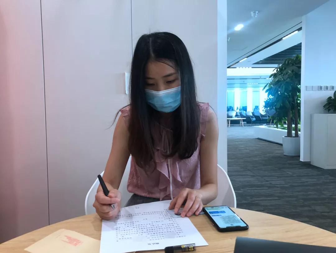 4.97元大奖得主来领奖,10000元以上的奖品