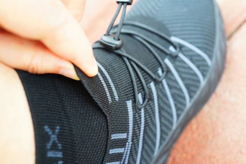 不怕脏，不怕水，还很轻！OneMix小黑鞋评测