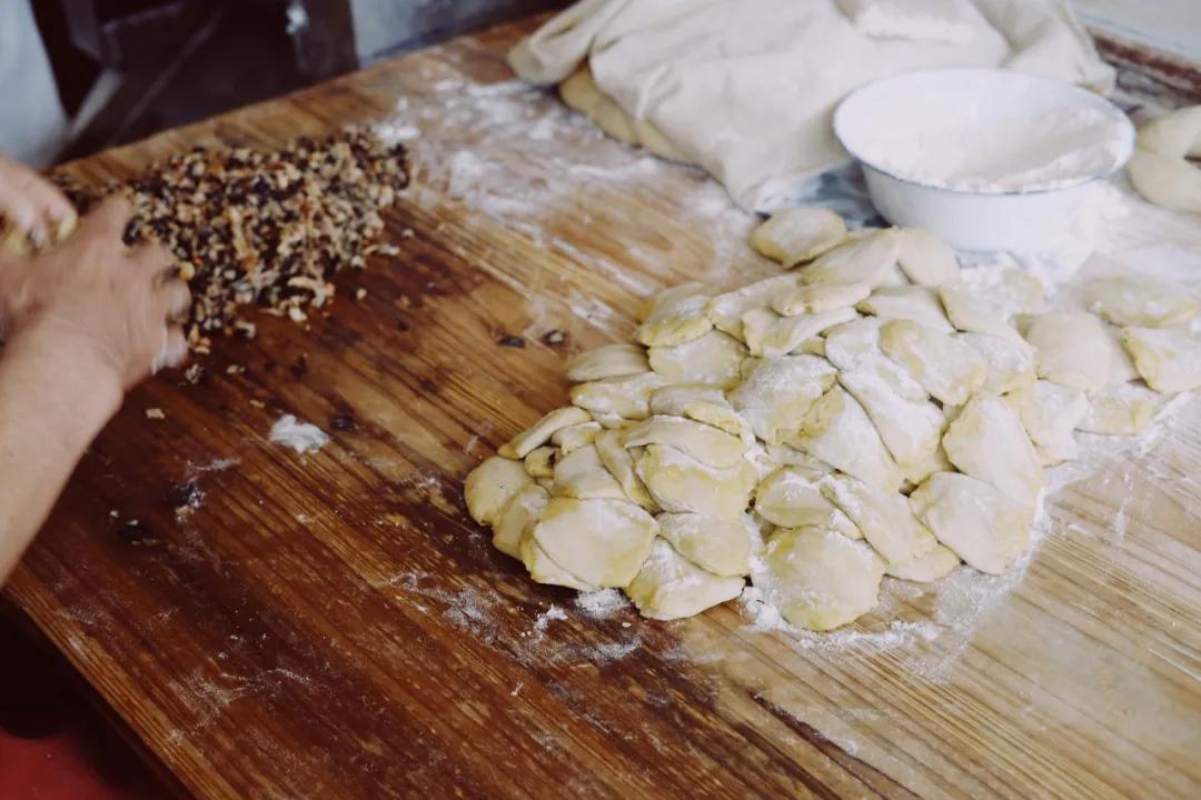 每顿人均20块，坐高铁来这座浙西小县城吃个过瘾