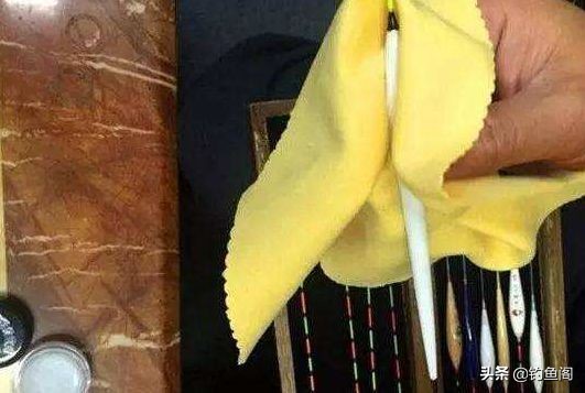 浮漂的好坏对钓鱼的影响,浮漂顶部破损会进水吗