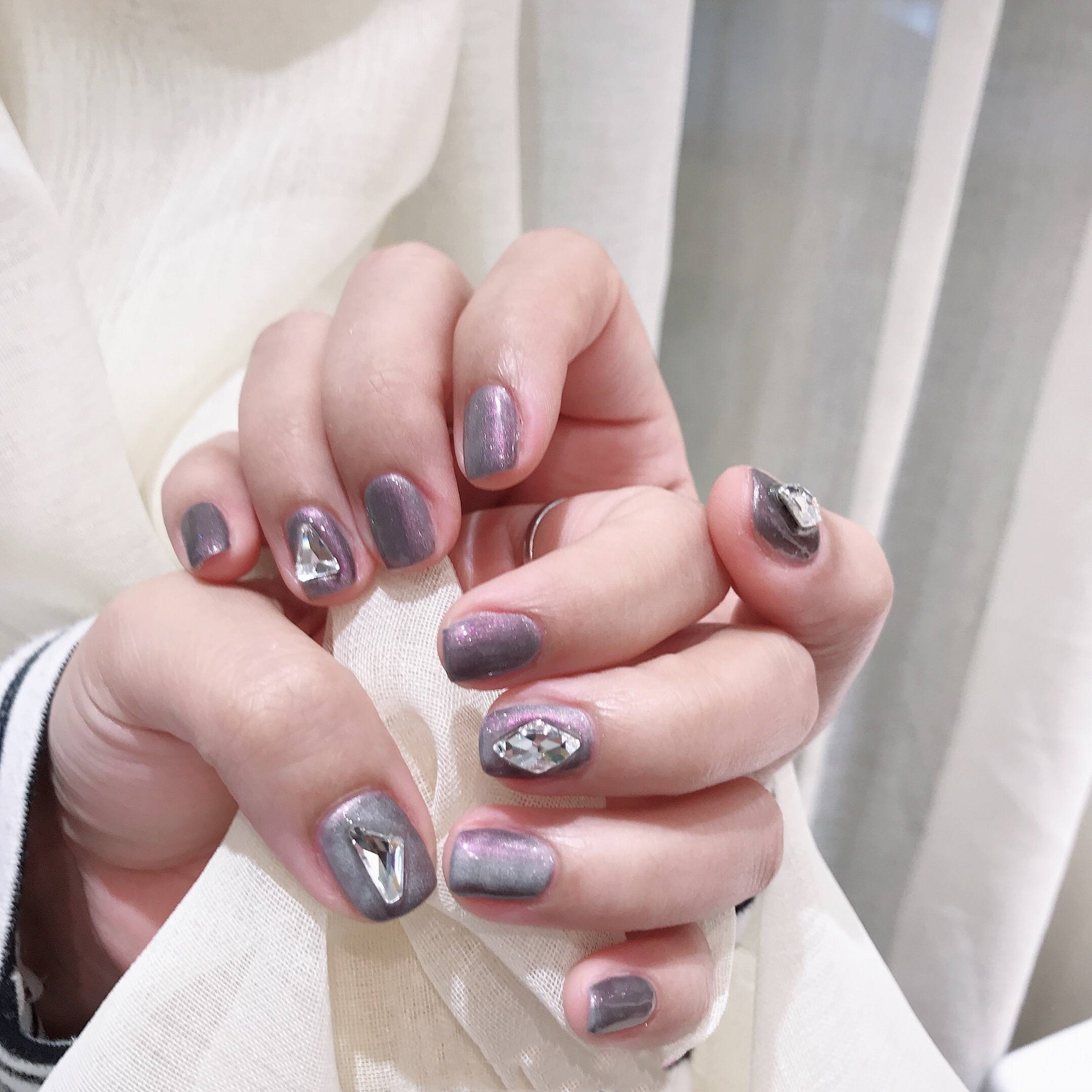 闪亮又质感的美甲造型,超亮异形美甲钻