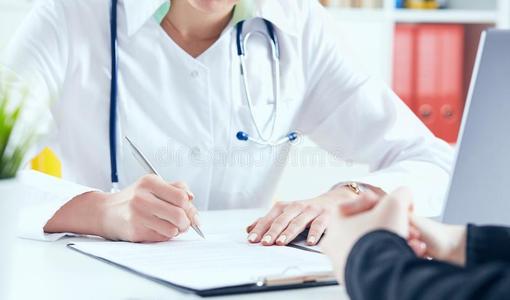 辟谣试管婴儿助孕中的一些观点,试管移植后验孕医生说没必要保了