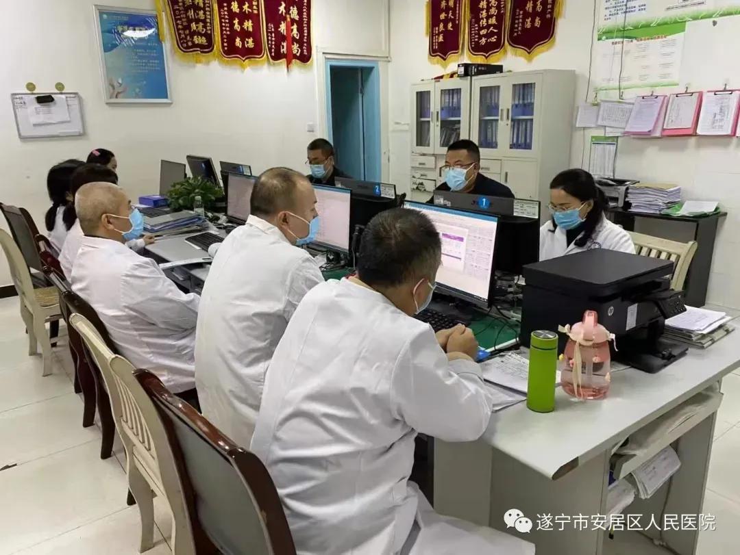 遂宁医院子宫脱垂手术,子宫脱垂医生妙手回春