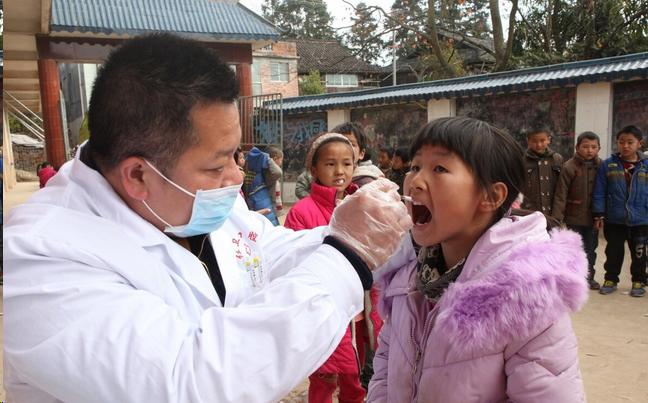 孩子脱落的下乳牙应该怎么处理,小孩乳牙掉下来怎么处理