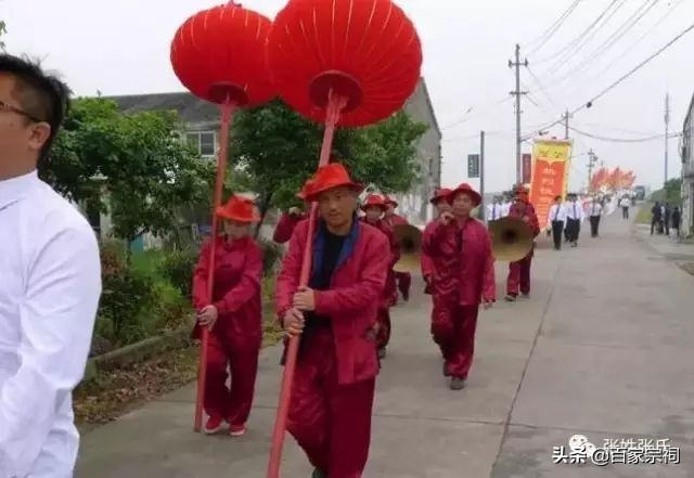 阜南张氏祠堂落成庆典仪式,张氏祠堂唱戏人山人海