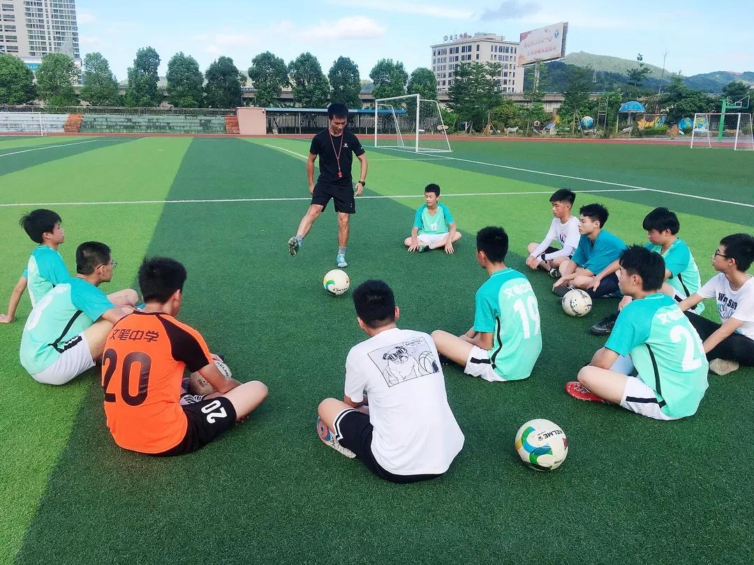 燃！盛夏足球梦，文笔中学“旋风小子”刻苦训练记