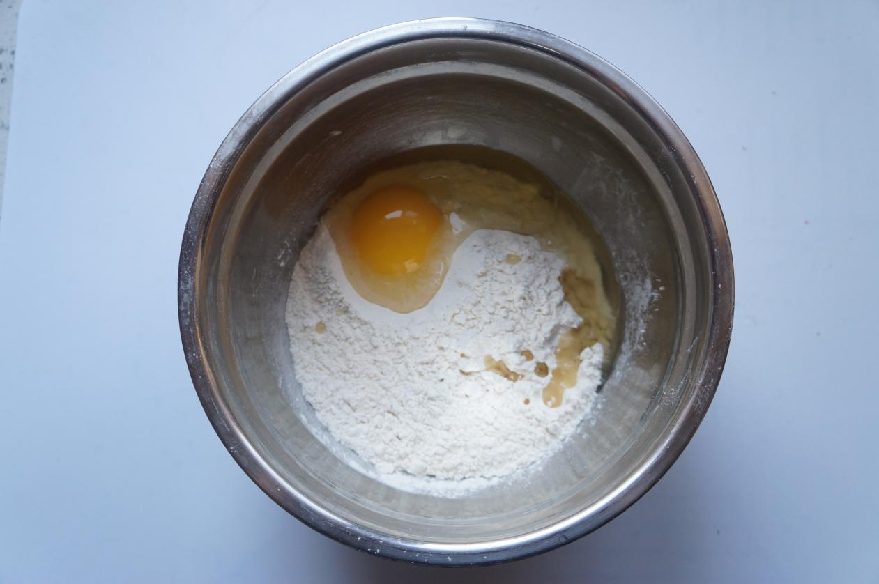 油条怎样做才能蓬松酥脆有油条粉,油条用什么方法做出来油条香脆