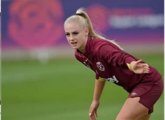 最美足球女抖音,最美足球女神是谁